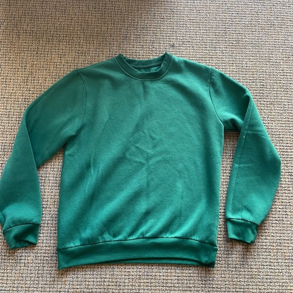 Green Sweatershirt - Picture 4 of 4
